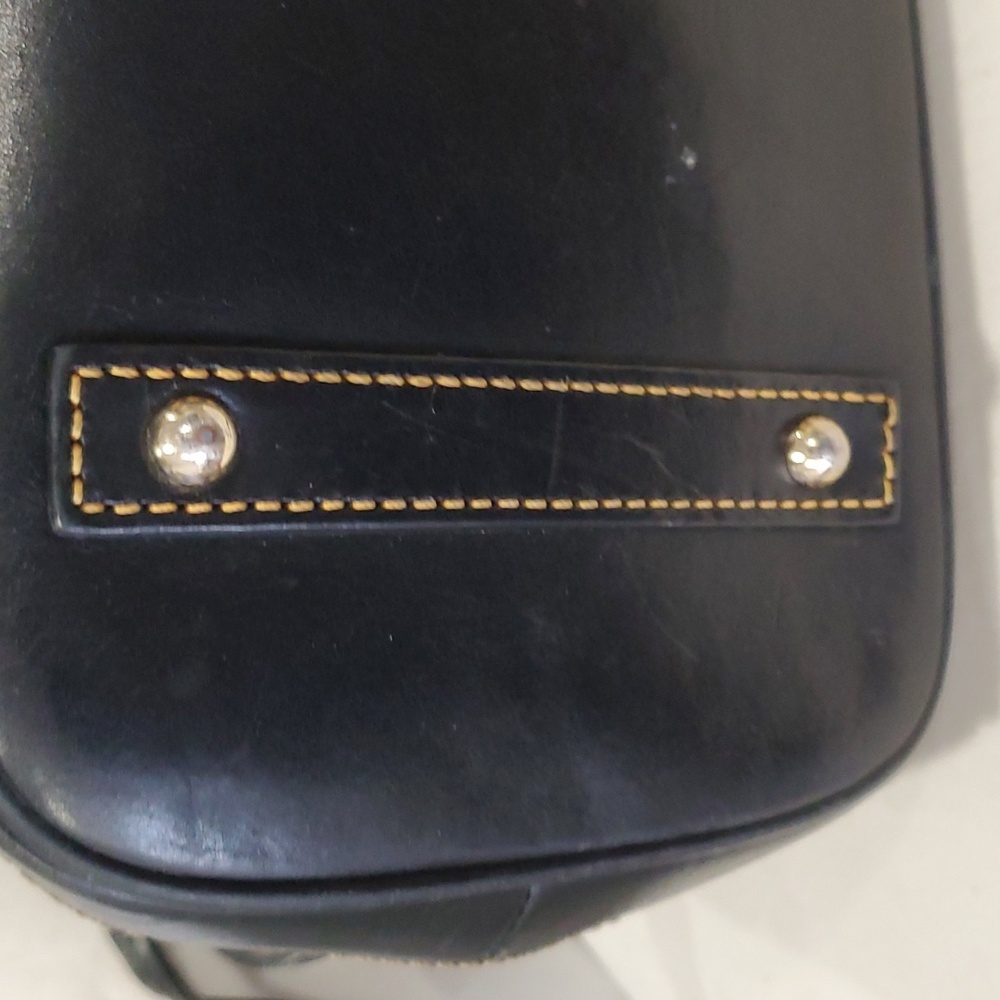 Dooney & Bourke black leather croc embossed shoulder bag - Picture 6 of 15